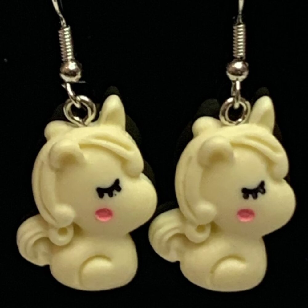 Unicorn Earring, Unicorn Jewelry, Gift Idea, Silly Earring, Funny Earring